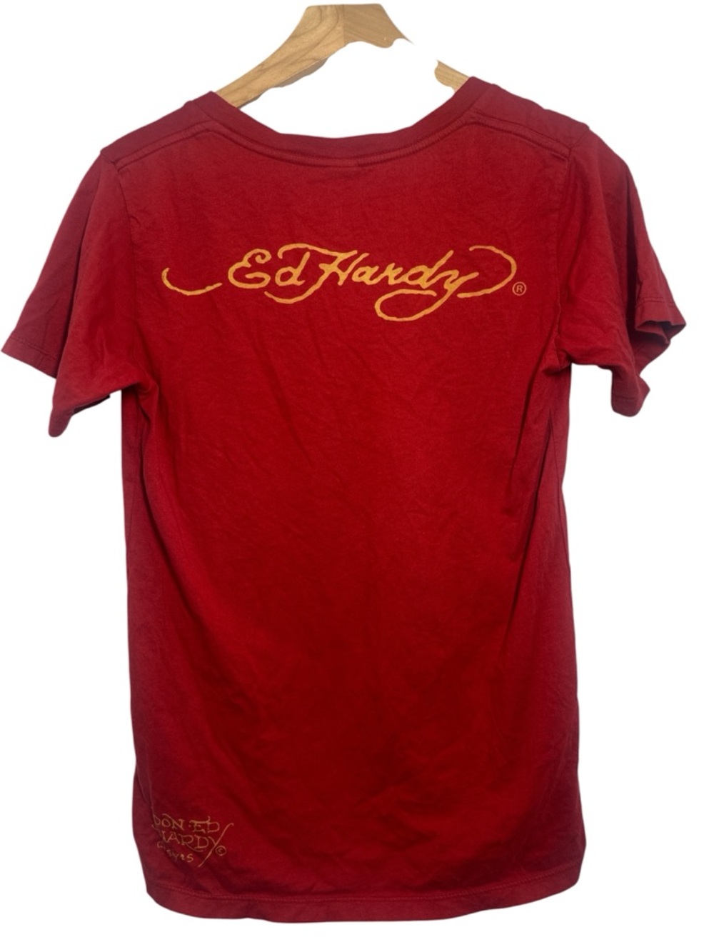 Ed Hardy Red Graphic V neck Tee with Iconic Logo - Picture 6 of 6